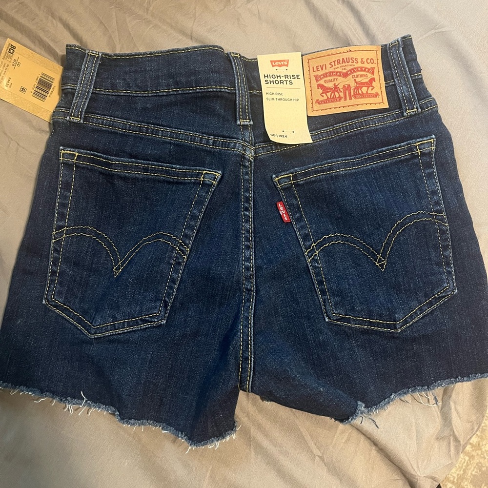NWT Levi’s High Rise Shorts